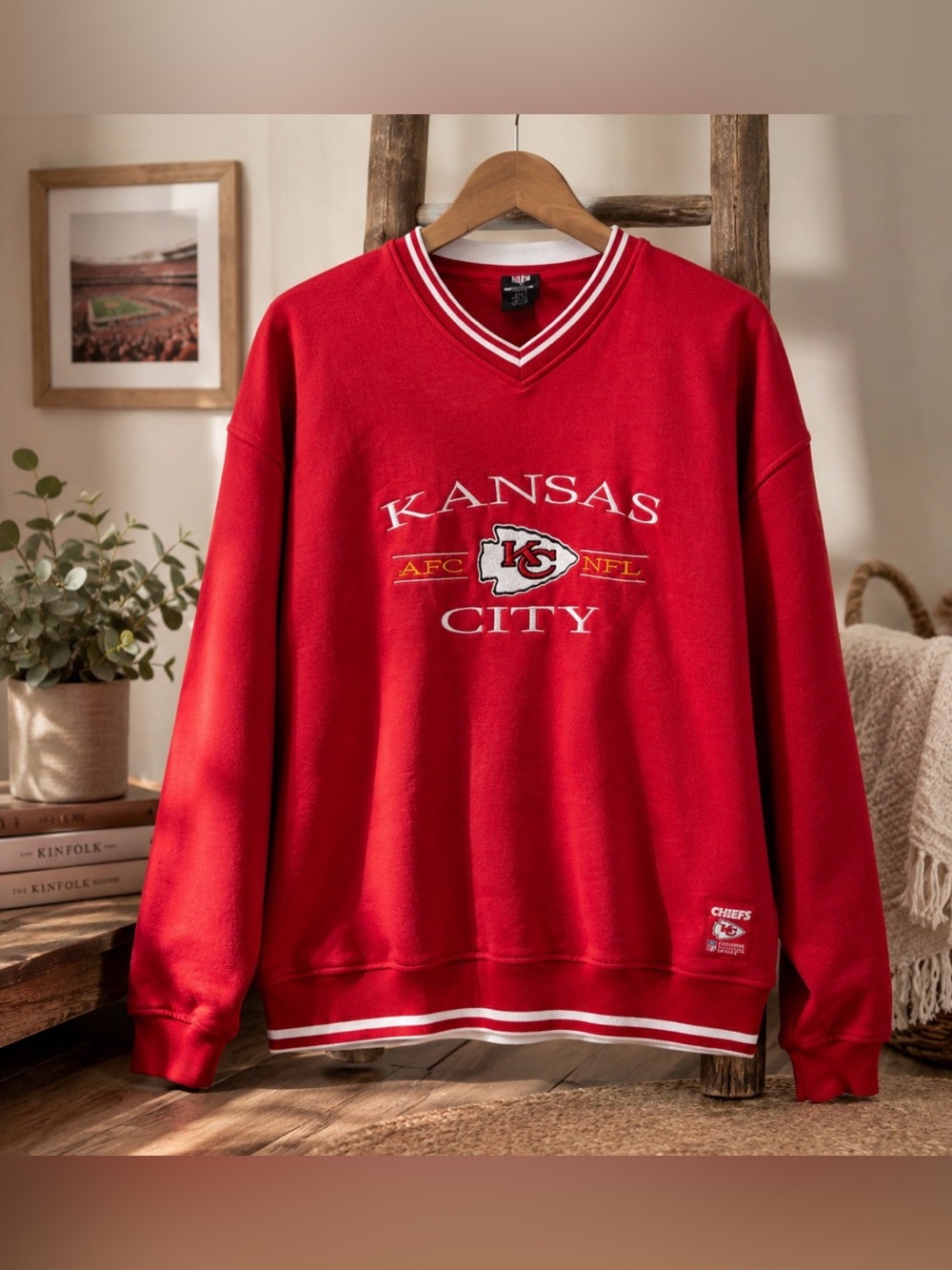 Cotton On NFL Kansas city chiefs v neck sweatshirt size m